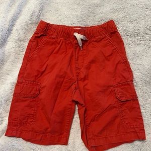 Old Navy cargo shorts. Never worn. Size 8. Side pockets. Waist tie. Comfortable.